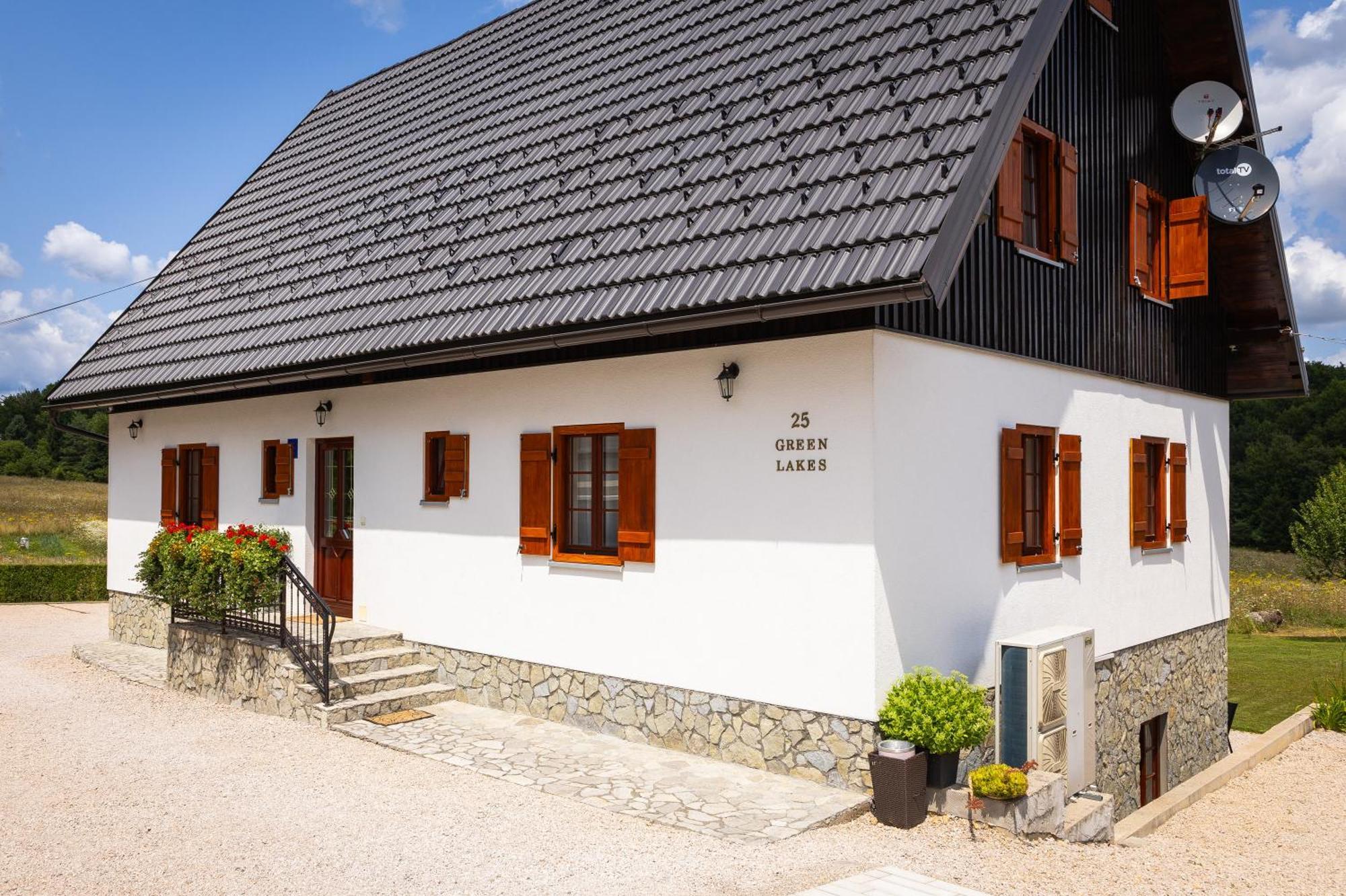 Hotel Green Lakes House Mukinje Zewnętrze zdjęcie