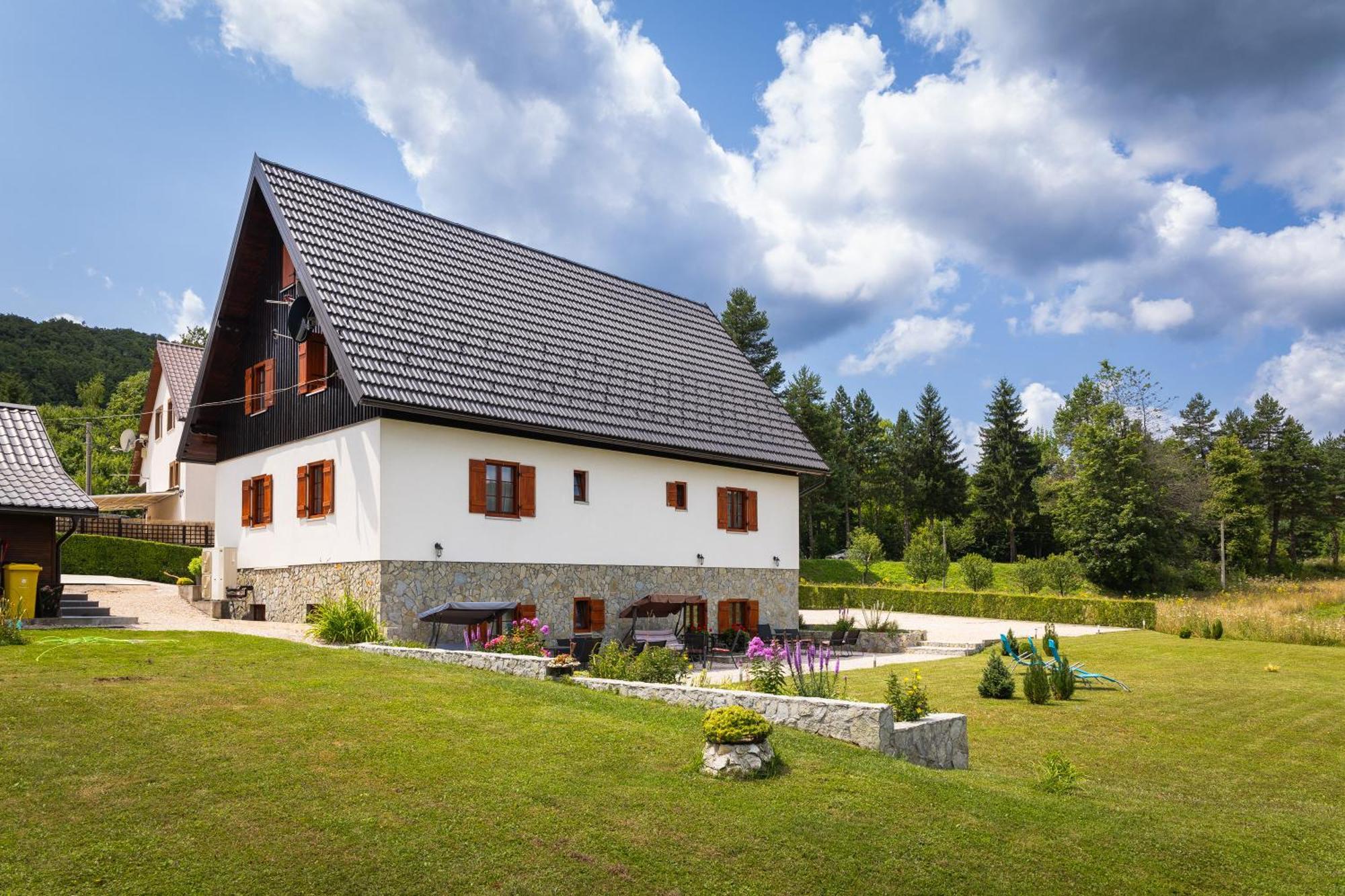 Hotel Green Lakes House Mukinje Zewnętrze zdjęcie