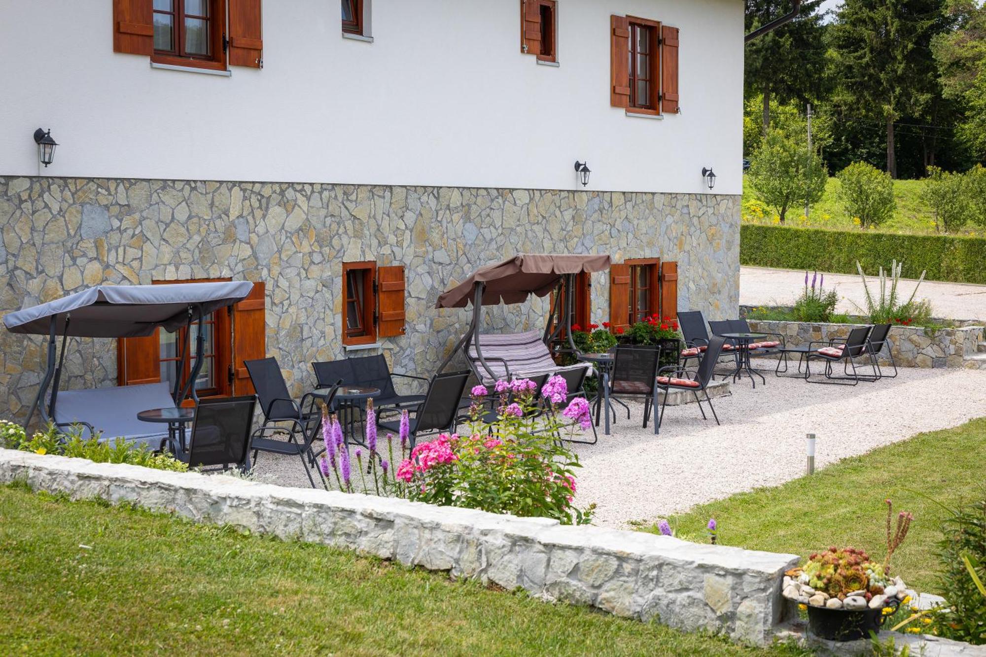 Hotel Green Lakes House Mukinje Zewnętrze zdjęcie